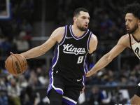 包含赛地聚焦：NBA季后赛赛后热度飙升，毕尔巴鄂竞技扳平良机，底气十足，资深球员宣示担当的词条-lol投注平台