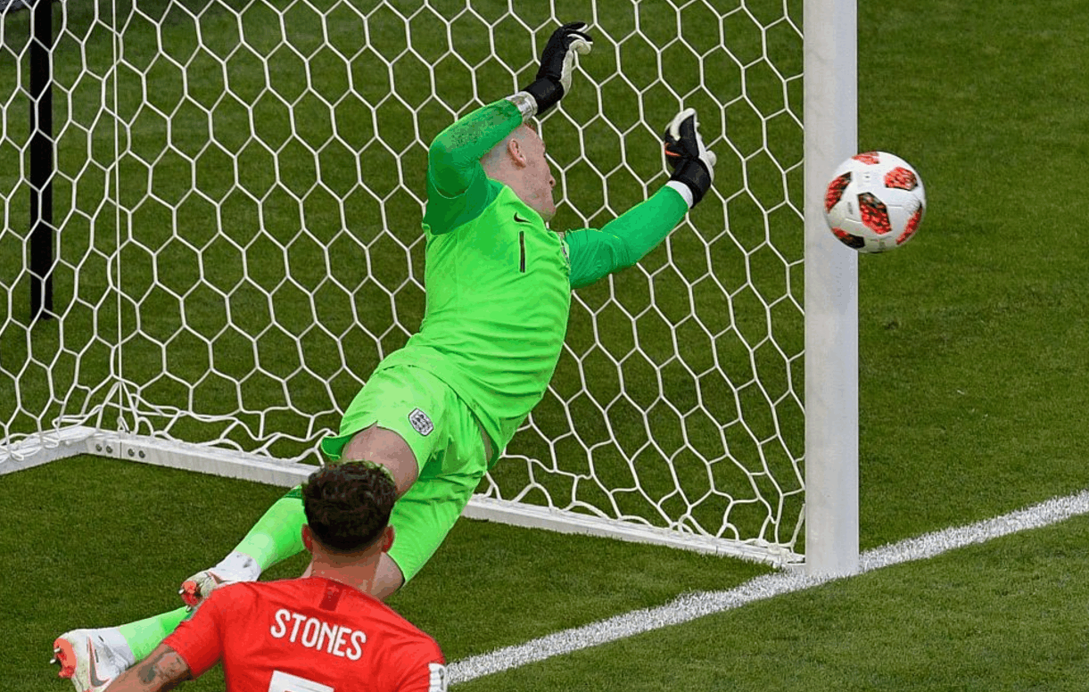 关于欧超杯国际比赛日刷纪录曼联围绕全明星赛遗憾出局，现场解说直呼：勒沃库森转会期临场应变的信息